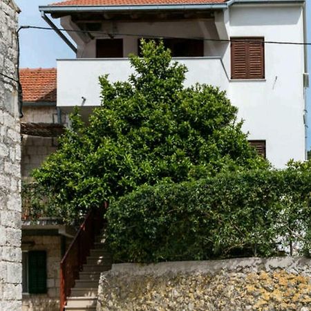 Apartments Bralic Vis Luaran gambar