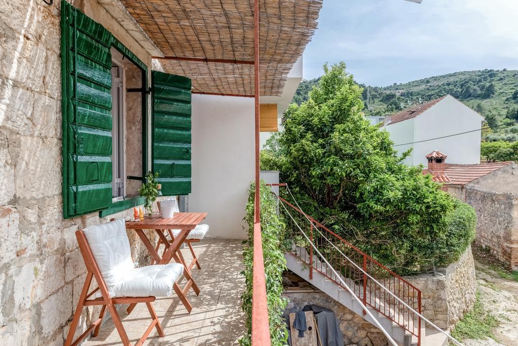 Apartments Bralic Vis Luaran gambar