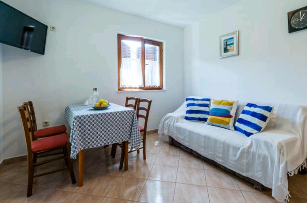 Apartments Bralic Vis Luaran gambar