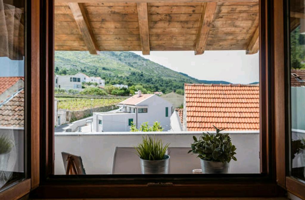 Apartments Bralic Vis Luaran gambar