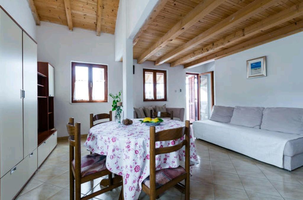 Apartments Bralic Vis Luaran gambar